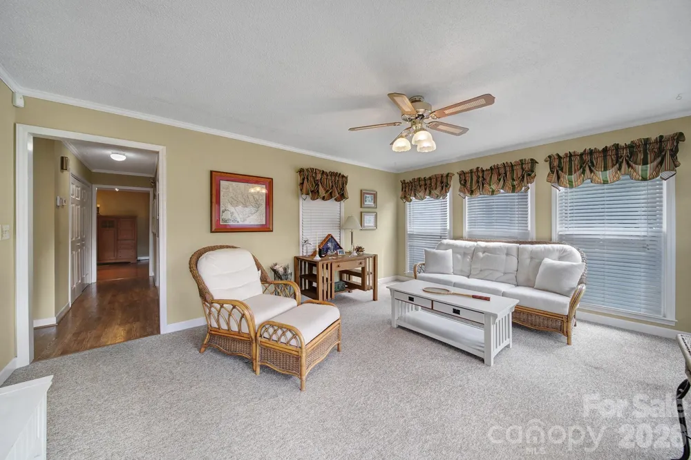 215 W Stevens Street Kershaw, SC 29067