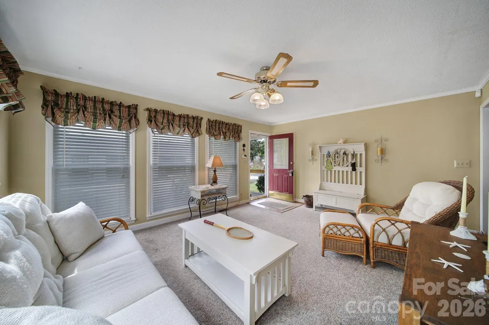 215 W Stevens Street Kershaw, SC 29067