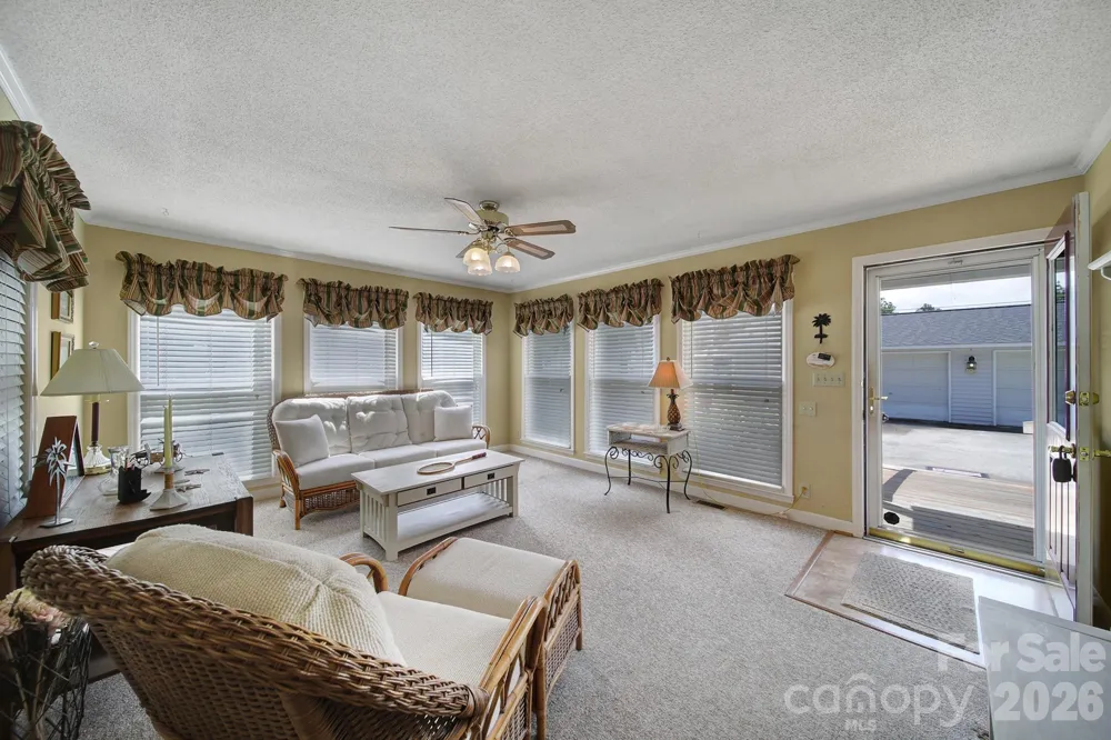 215 W Stevens Street Kershaw, SC 29067