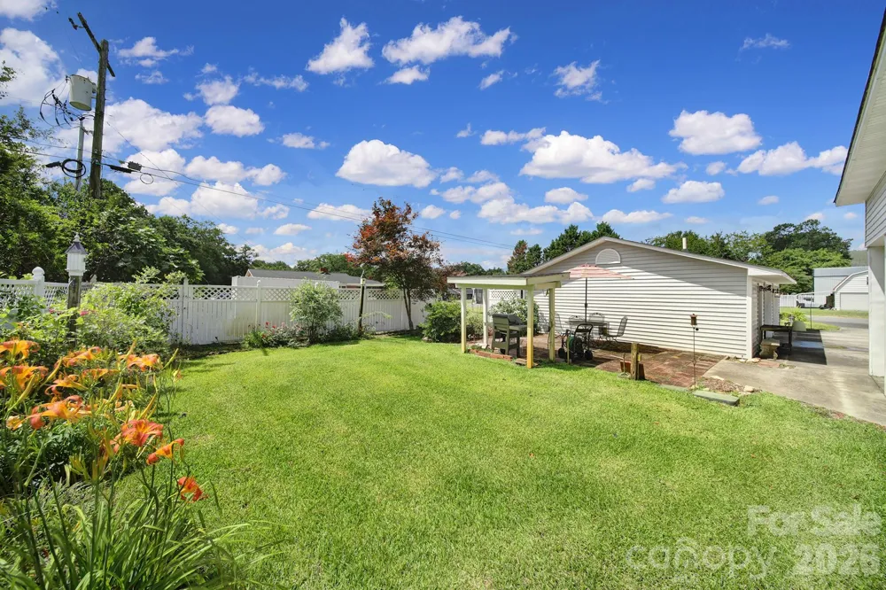 215 W Stevens Street Kershaw, SC 29067