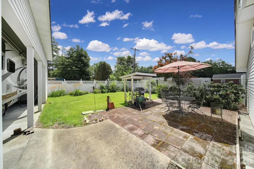 215 W Stevens Street Kershaw, SC 29067
