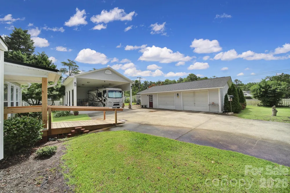 215 W Stevens Street Kershaw, SC 29067