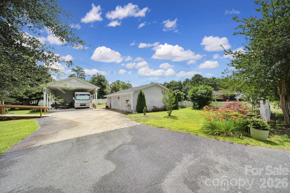215 W Stevens Street Kershaw, SC 29067
