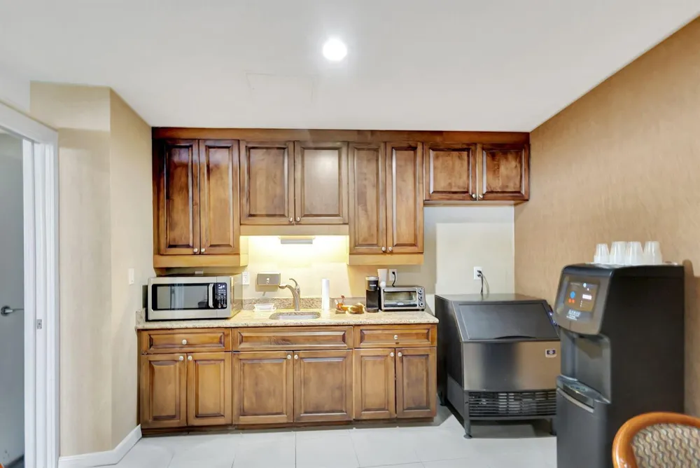 3000 Ocean Avenue Riviera Beach, FL 33404