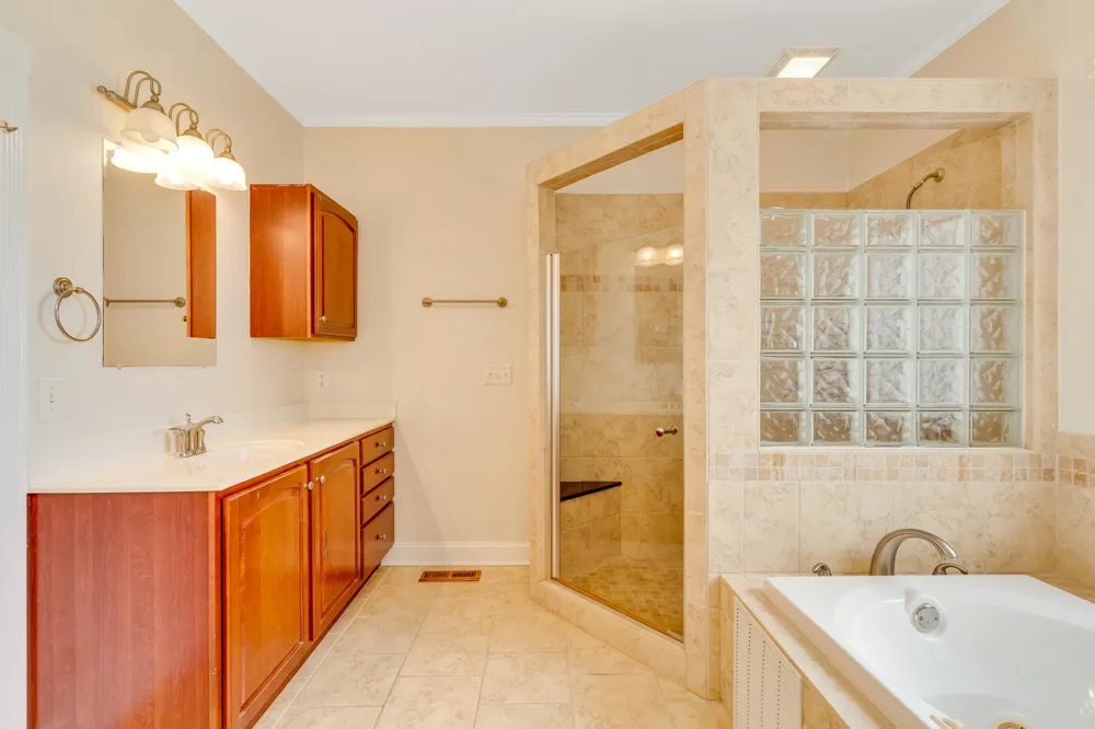 9237 Leaf Brook Lane Apison, TN 37302