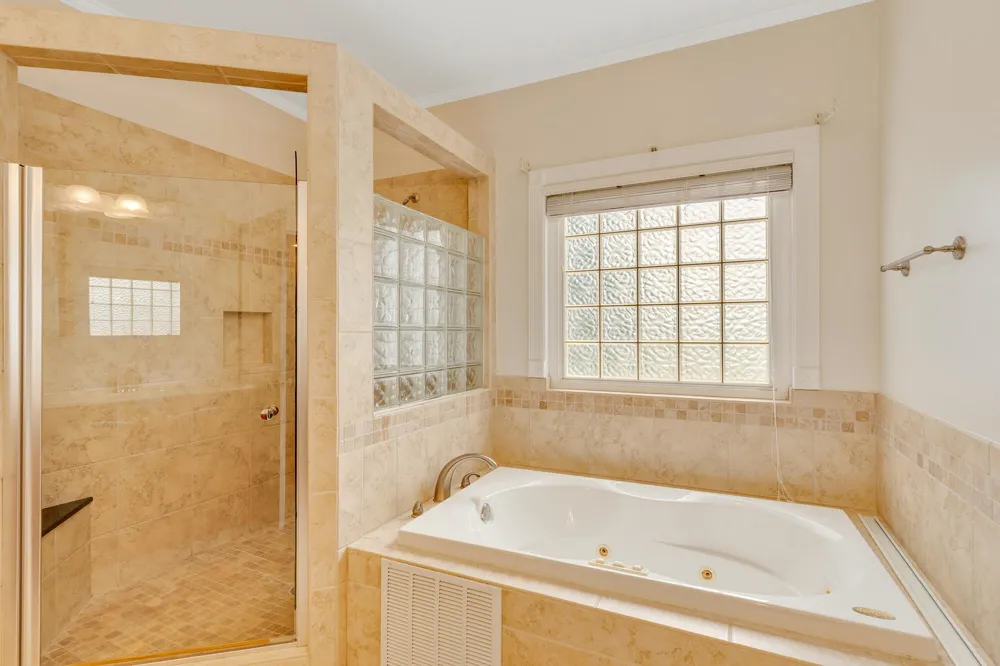 9237 Leaf Brook Lane Apison, TN 37302
