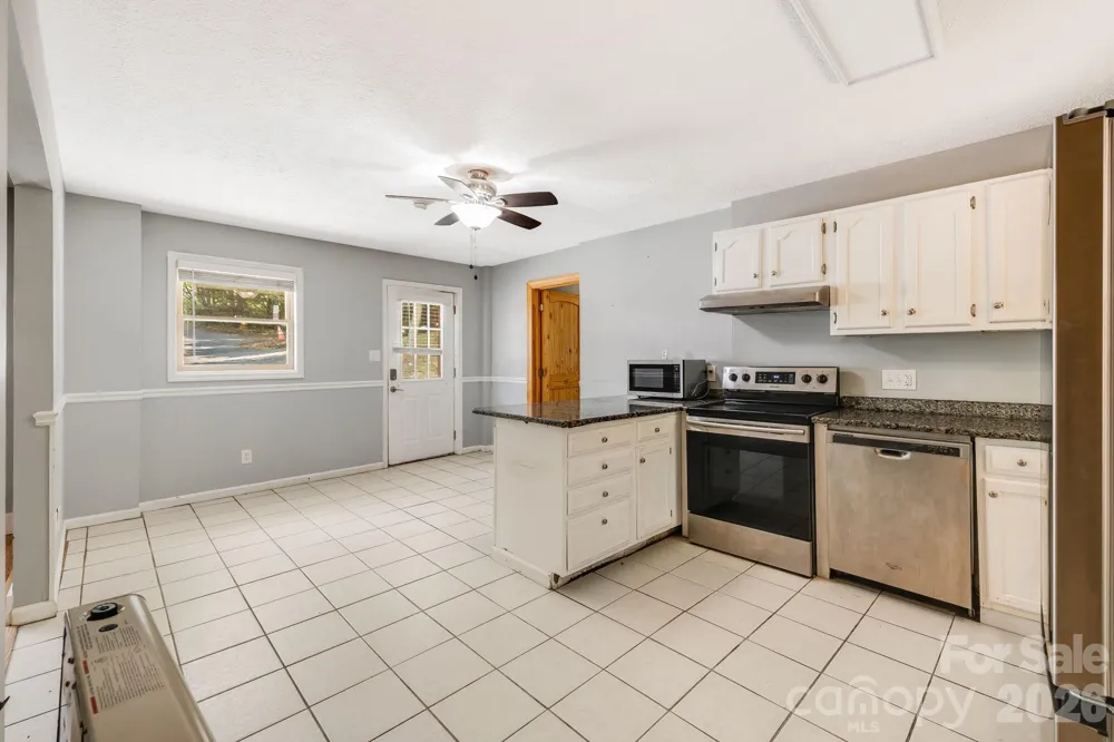 67 Banks Town Road Weaverville, NC 28787