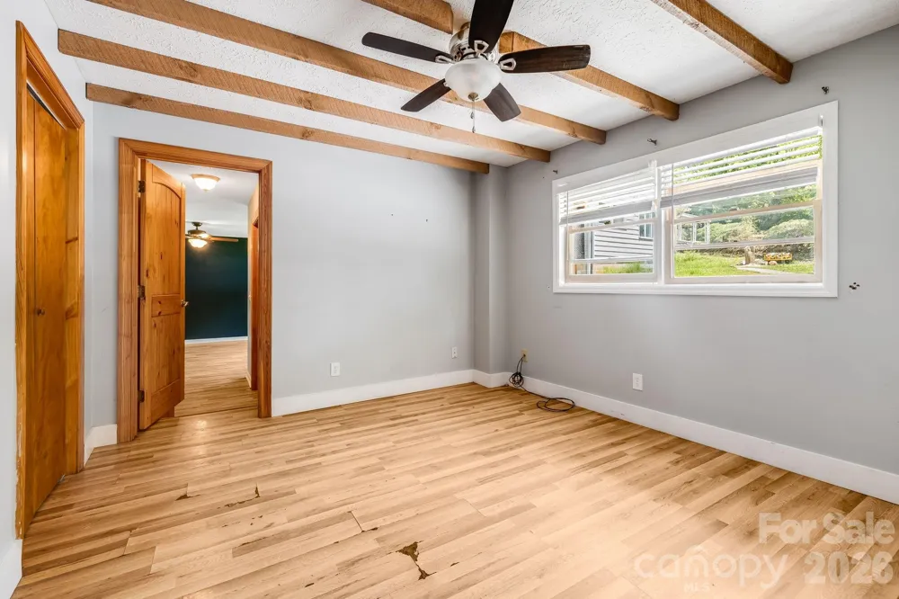67 Banks Town Road Weaverville, NC 28787