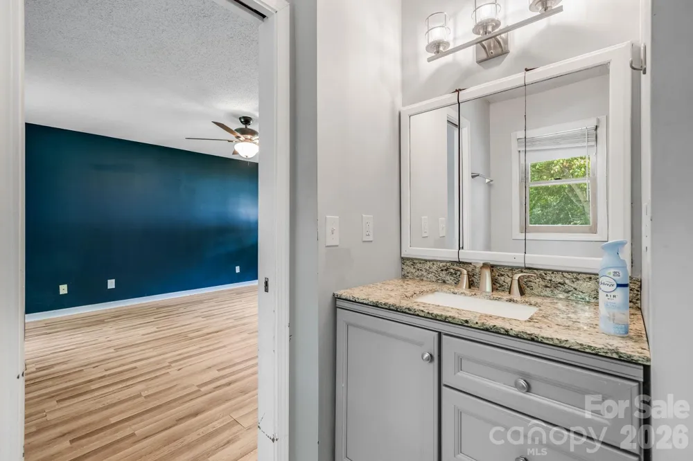 67 Banks Town Road Weaverville, NC 28787