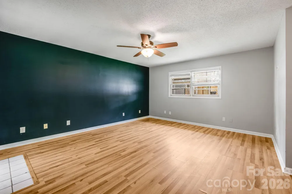 67 Banks Town Road Weaverville, NC 28787