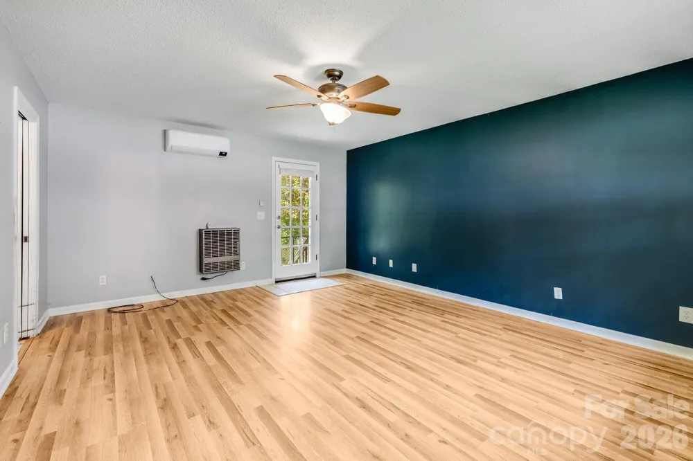 67 Banks Town Road Weaverville, NC 28787