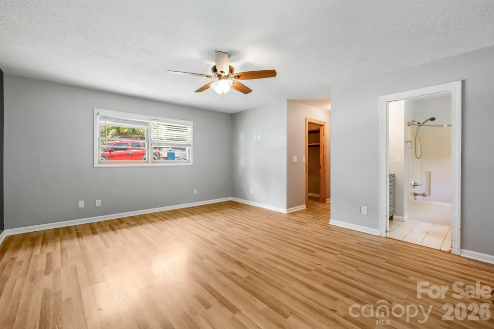 67 Banks Town Road Weaverville, NC 28787