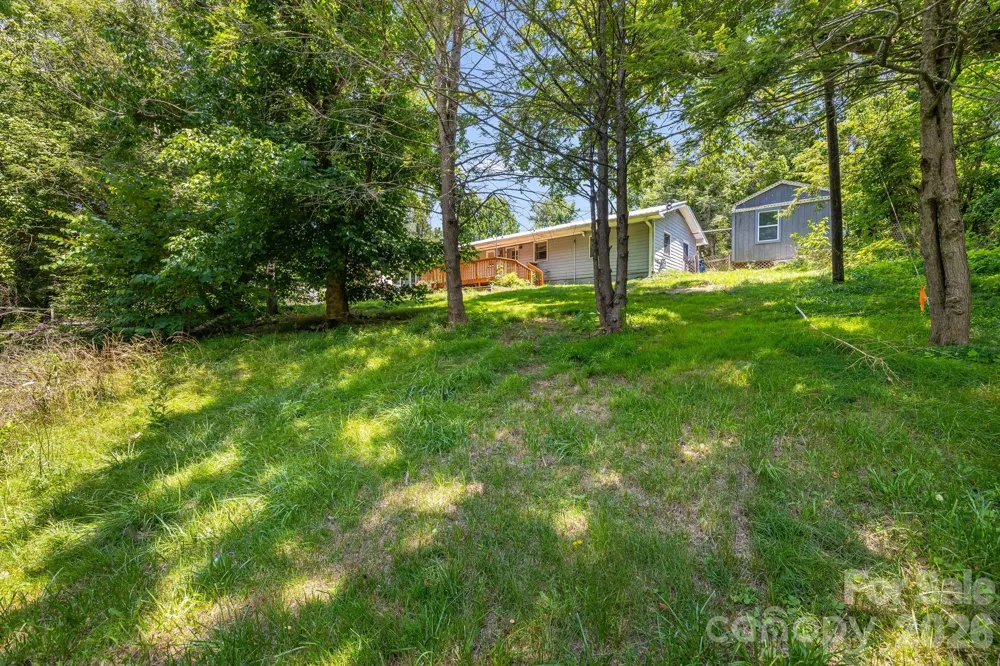 67 Banks Town Road Weaverville, NC 28787