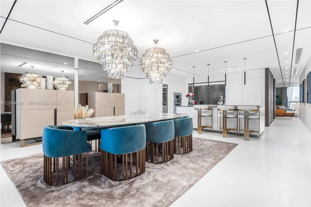 300 Biscayne Blvd Way #5104 Miami, FL 33131