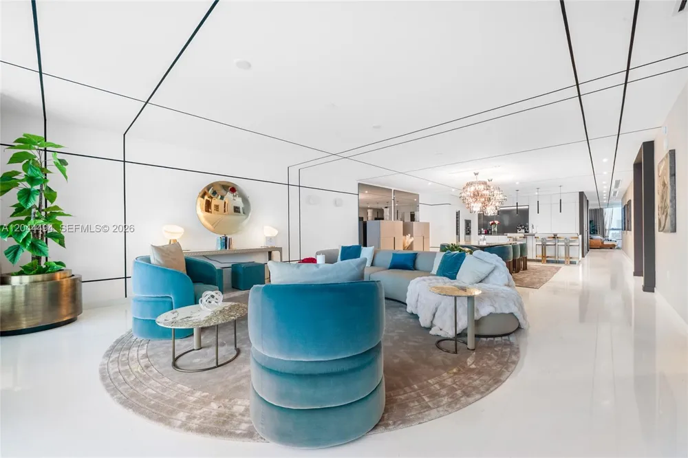 300 Biscayne Blvd Way #5104 Miami, FL 33131