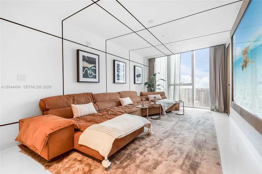 300 Biscayne Blvd Way #5104 Miami, FL 33131