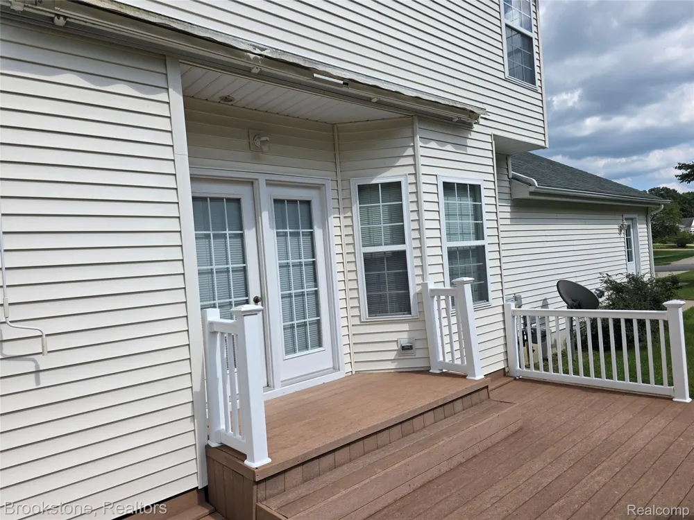 14388 Oak Leaf Trail Fenton Charter Township, MI 48451