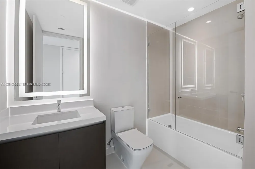 851 NE 1st Ave #4912 Miami, FL 33132