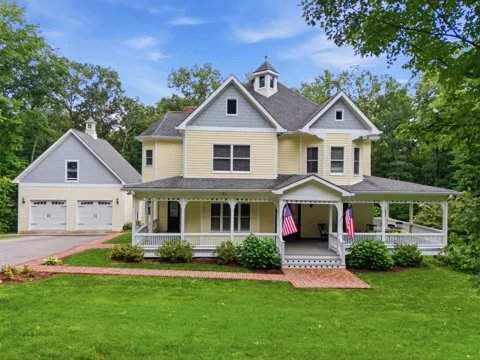 1097 Johnny Hall Rd