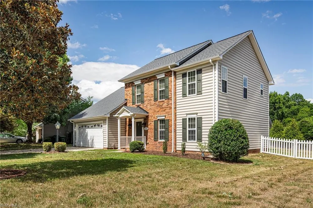 125 Village Club Lane Clemmons, NC 27012