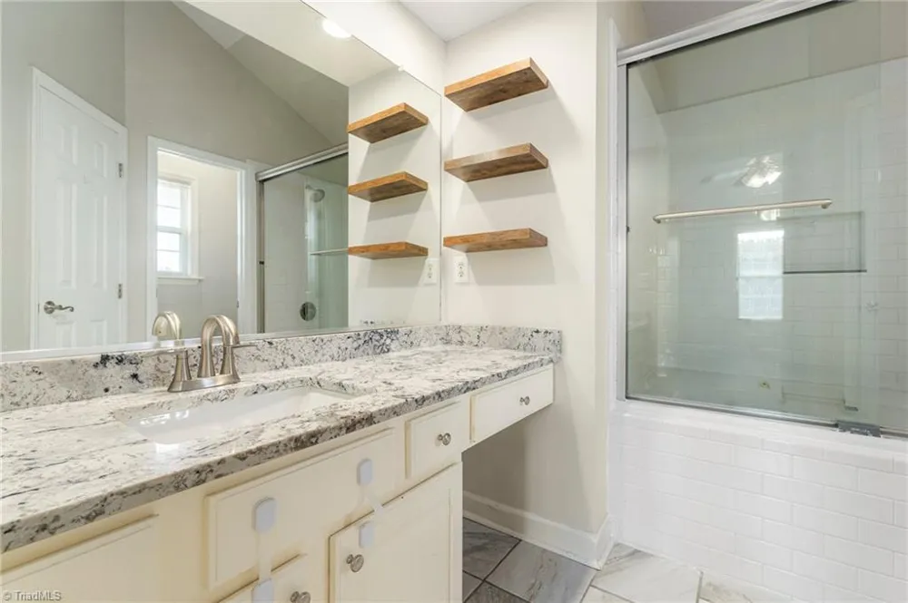 125 Village Club Lane Clemmons, NC 27012