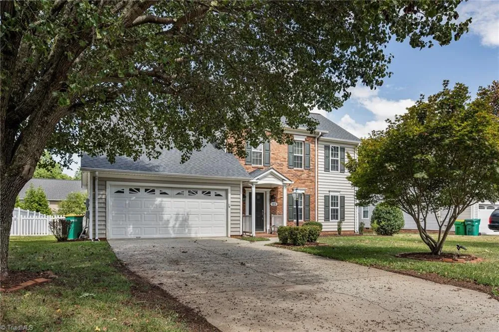 125 Village Club Lane Clemmons, NC 27012