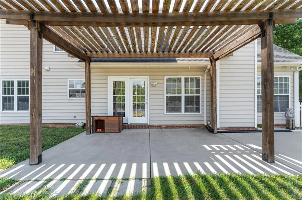125 Village Club Lane Clemmons, NC 27012