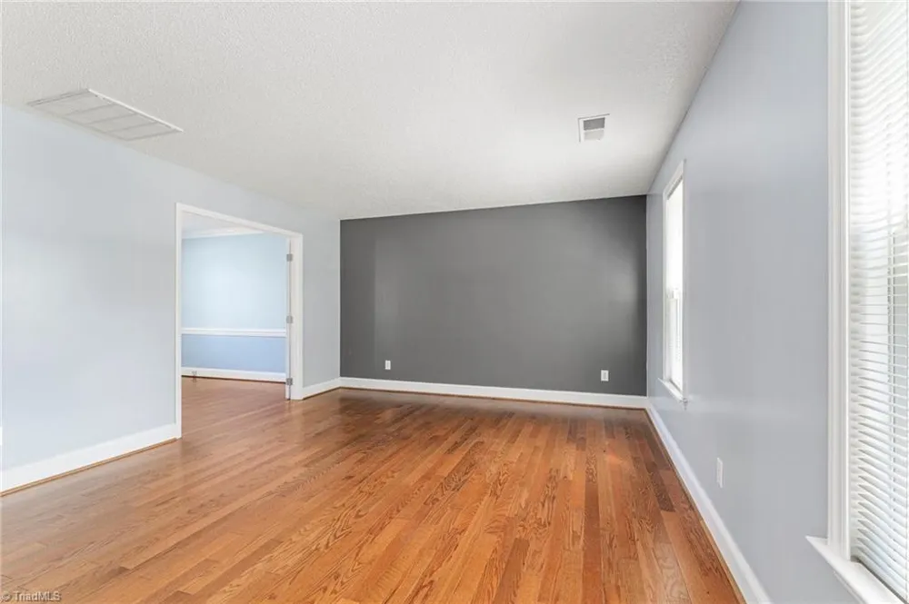 125 Village Club Lane Clemmons, NC 27012