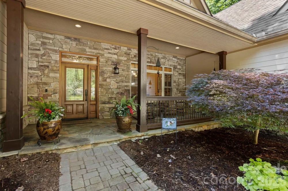 132 Pinnacle Peak Lane Flat Rock, NC 28731