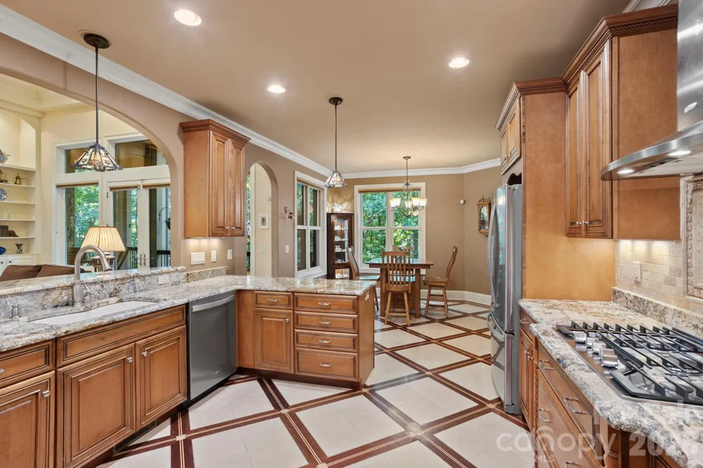 132 Pinnacle Peak Lane Flat Rock, NC 28731