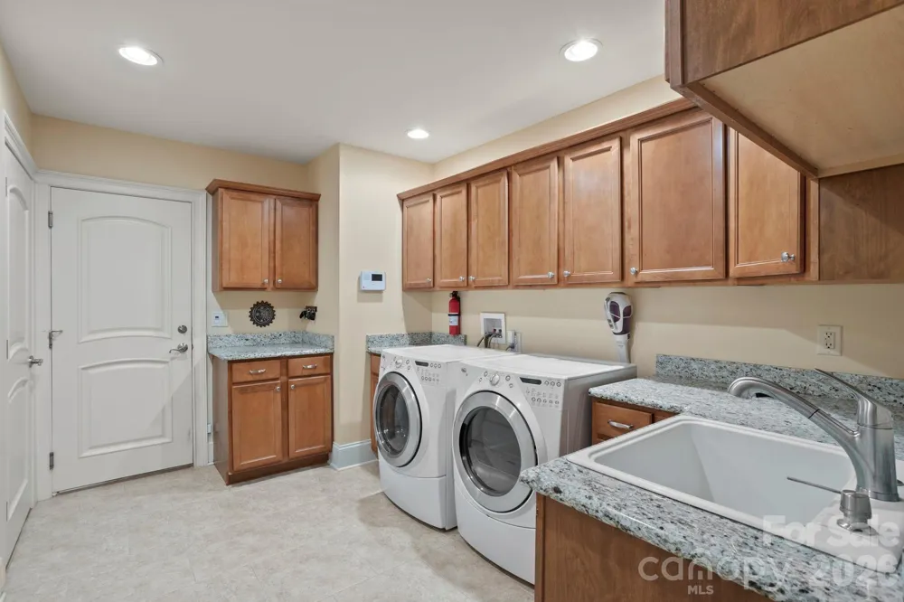 132 Pinnacle Peak Lane Flat Rock, NC 28731