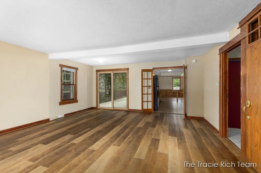 227 E Division Street NE Rockford, MI 49341