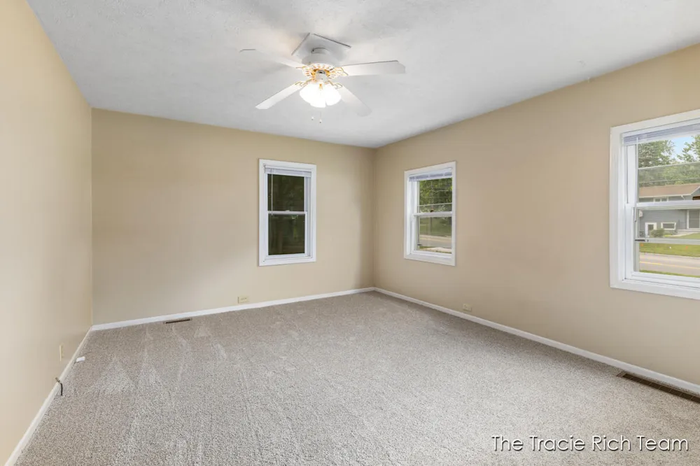 227 E Division Street NE Rockford, MI 49341