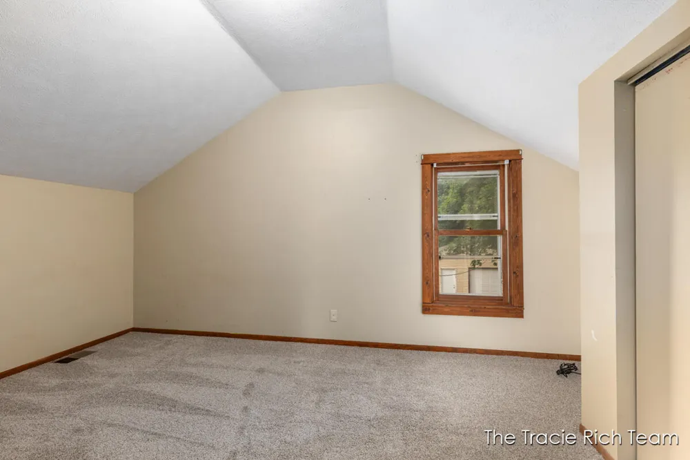 227 E Division Street NE Rockford, MI 49341
