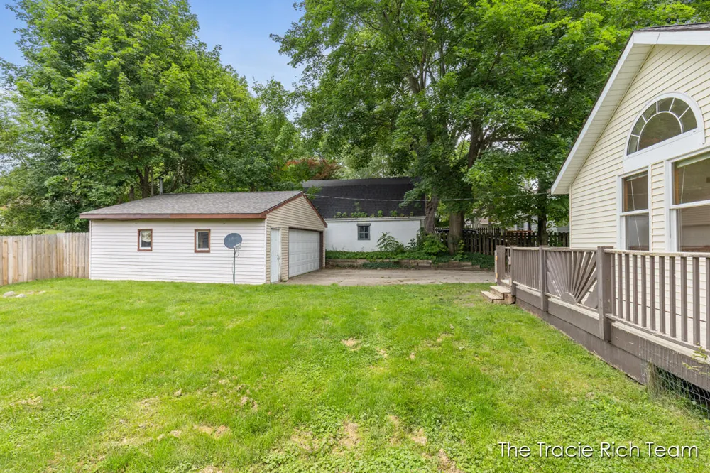 227 E Division Street NE Rockford, MI 49341