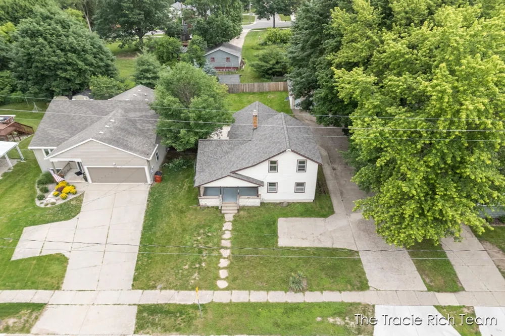 227 E Division Street NE Rockford, MI 49341