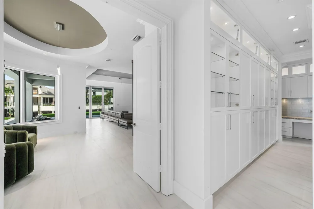 419 E Coconut Palm Road Boca Raton, FL 33432