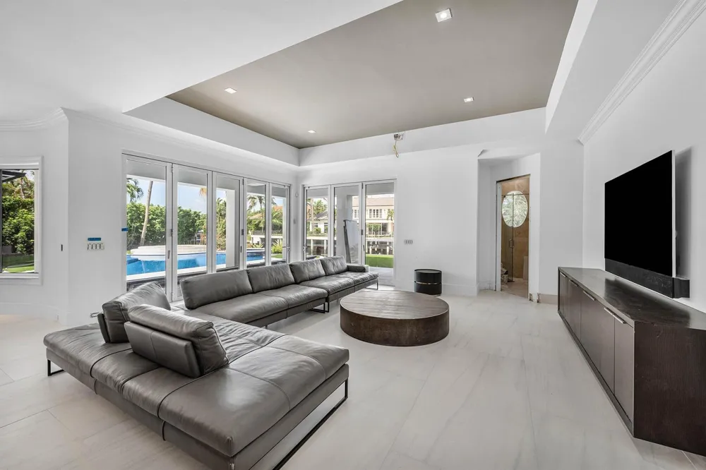 419 E Coconut Palm Road Boca Raton, FL 33432