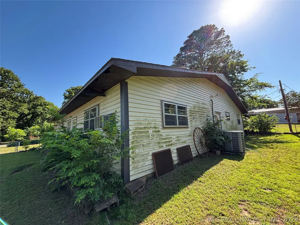 8926 Pear Kingston, OK 73439