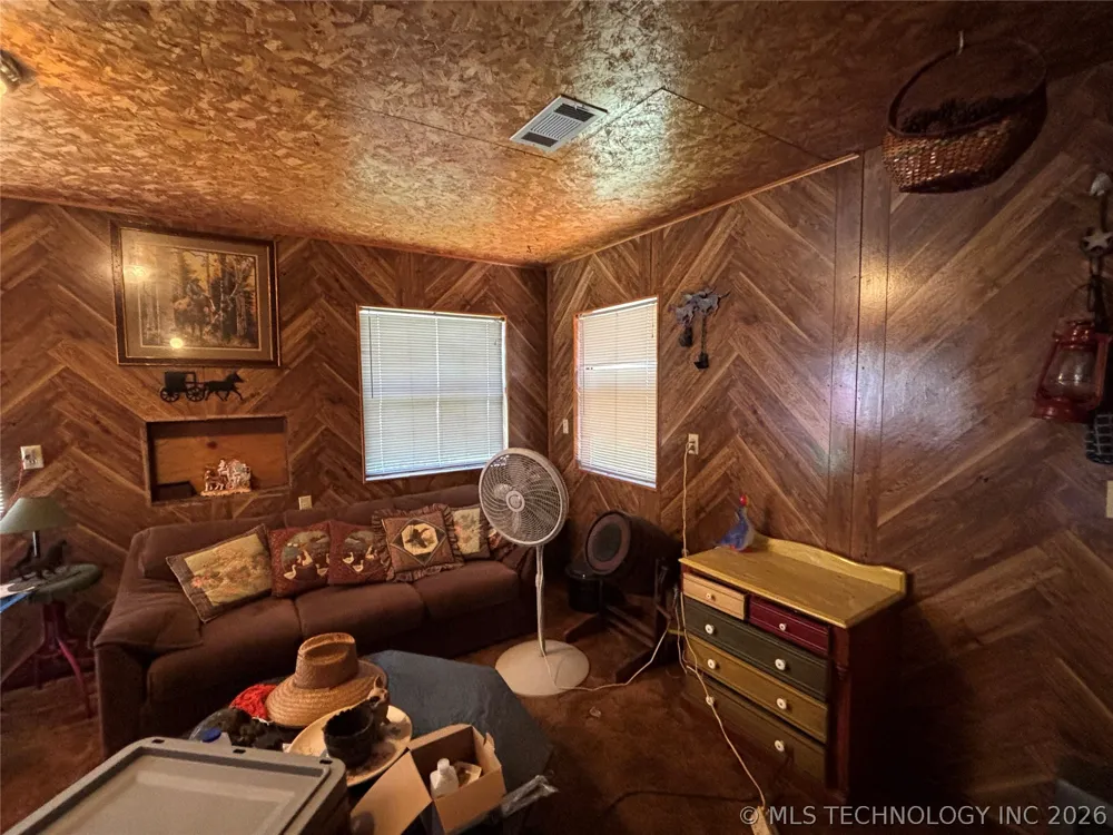8926 Pear Kingston, OK 73439