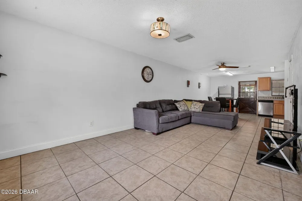 912 Royal Oak Court Holly Hill, FL 32117