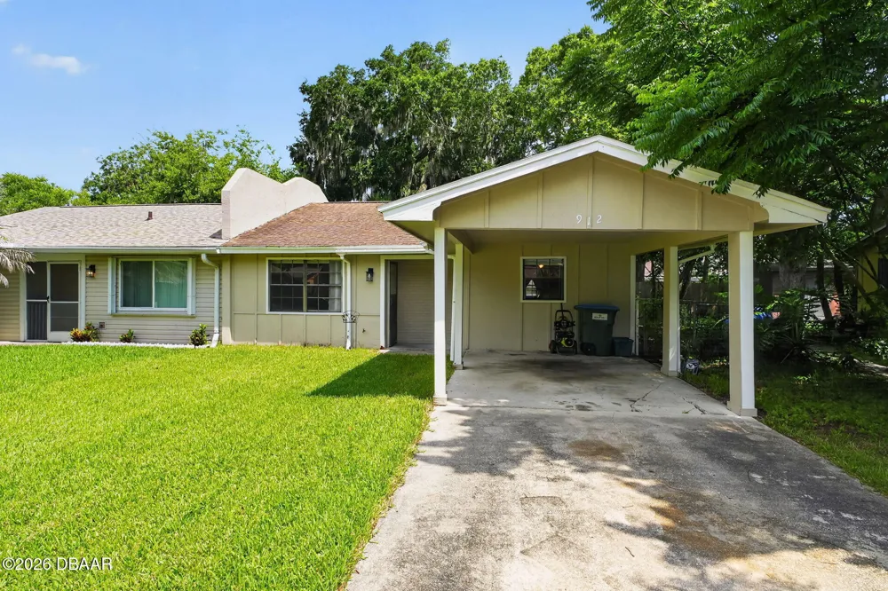 912 Royal Oak Court Holly Hill, FL 32117