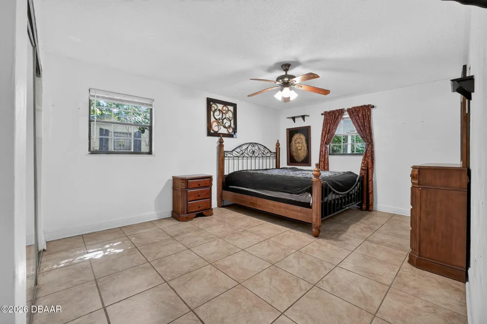 912 Royal Oak Court Holly Hill, FL 32117
