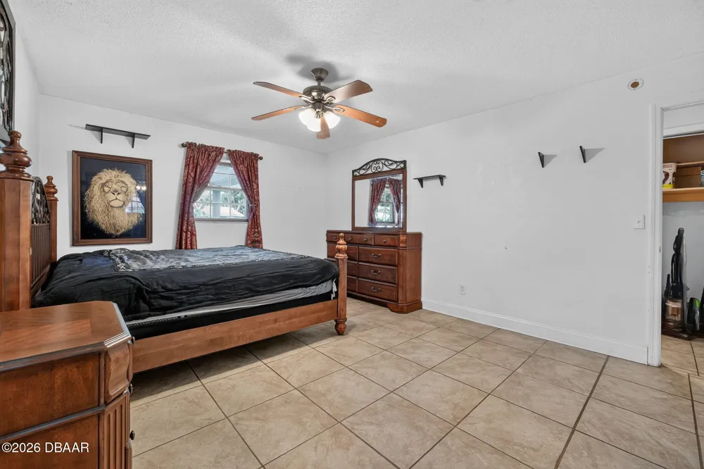 912 Royal Oak Court Holly Hill, FL 32117