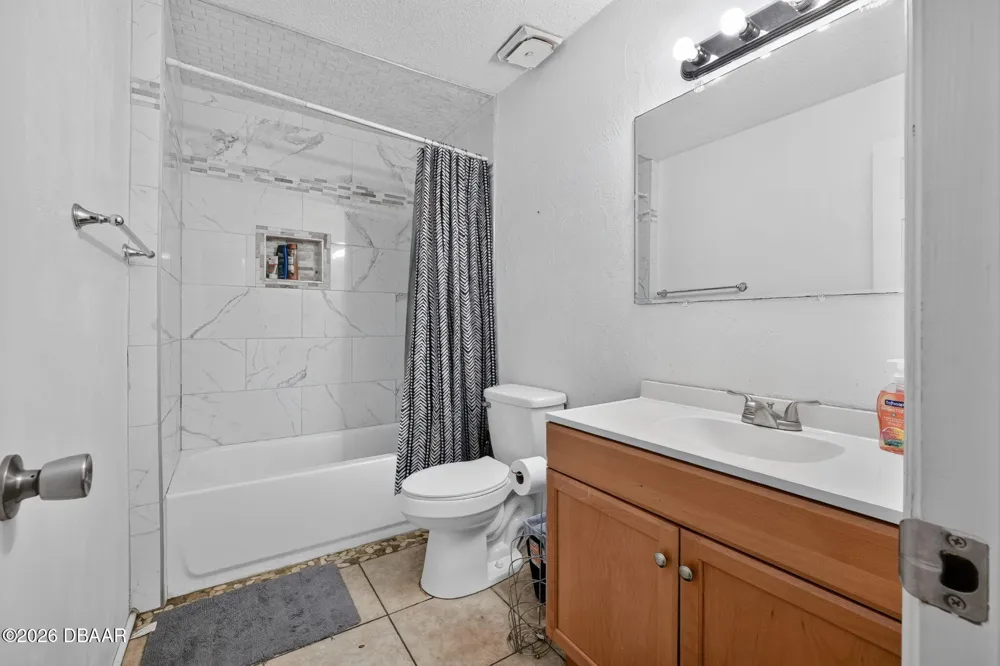 912 Royal Oak Court Holly Hill, FL 32117