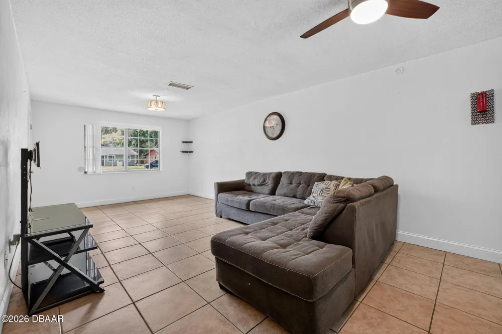 912 Royal Oak Court Holly Hill, FL 32117