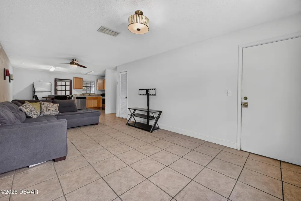 912 Royal Oak Court Holly Hill, FL 32117