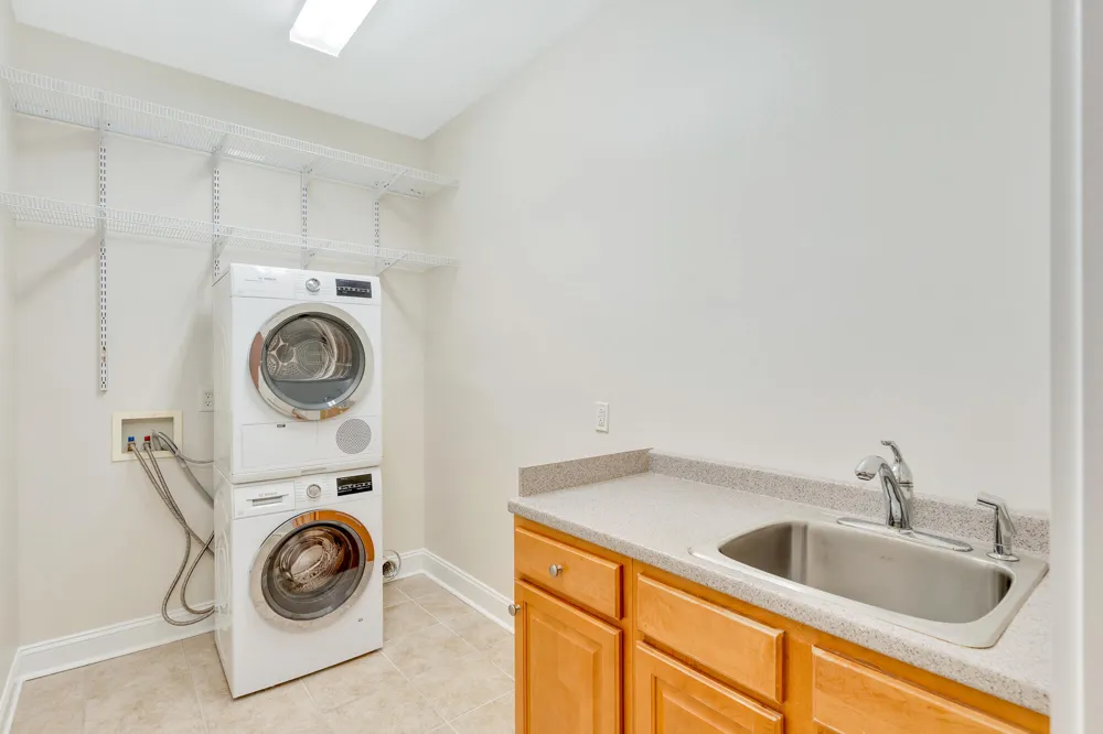 9237 Leaf Brook Lane Apison, TN 37302