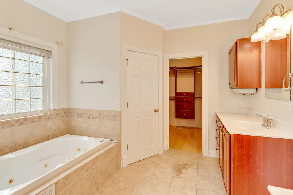 9237 Leaf Brook Lane Apison, TN 37302