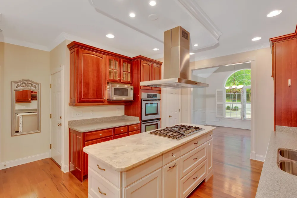 9237 Leaf Brook Lane Apison, TN 37302